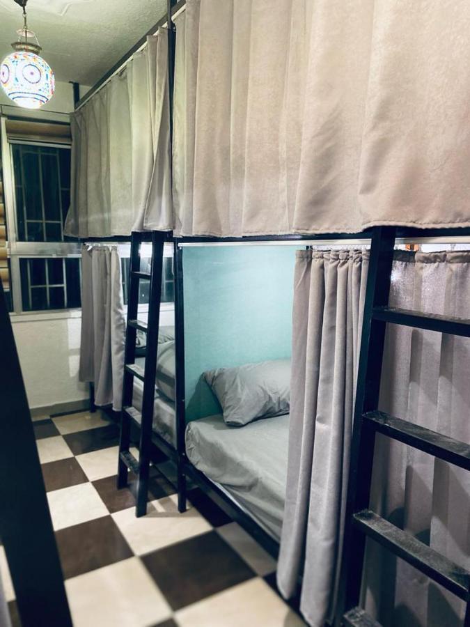 Friends Oasis Hostel Акаба Екстериор снимка