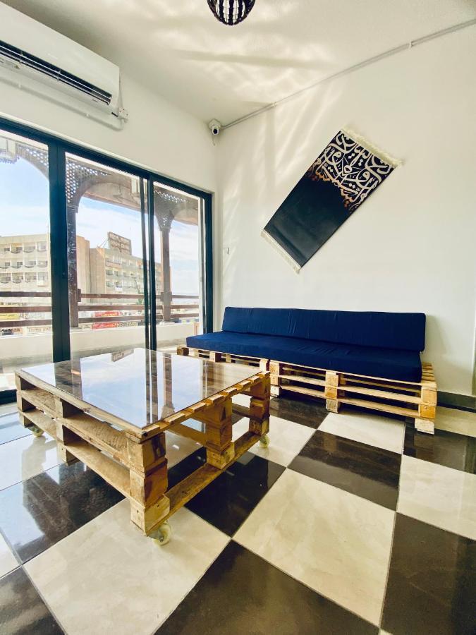 Friends Oasis Hostel Акаба Екстериор снимка